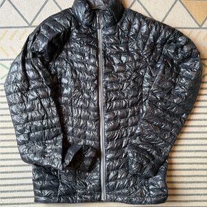 Mountain Hardwear Ghost Whisper puffer